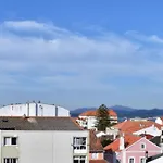Galihost - Precioso Atico En Pleno Centro De *