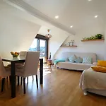 Galihost - Precioso Atico En Pleno Centro De *