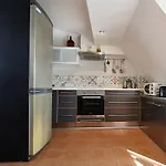 Galihost - Precioso Atico En Pleno Centro De *